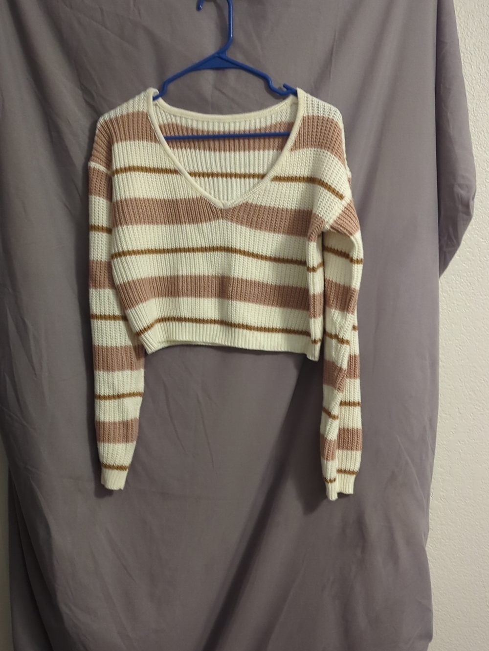 SHEIN Cream & Tan Striped V-Neck Cropped Sweater